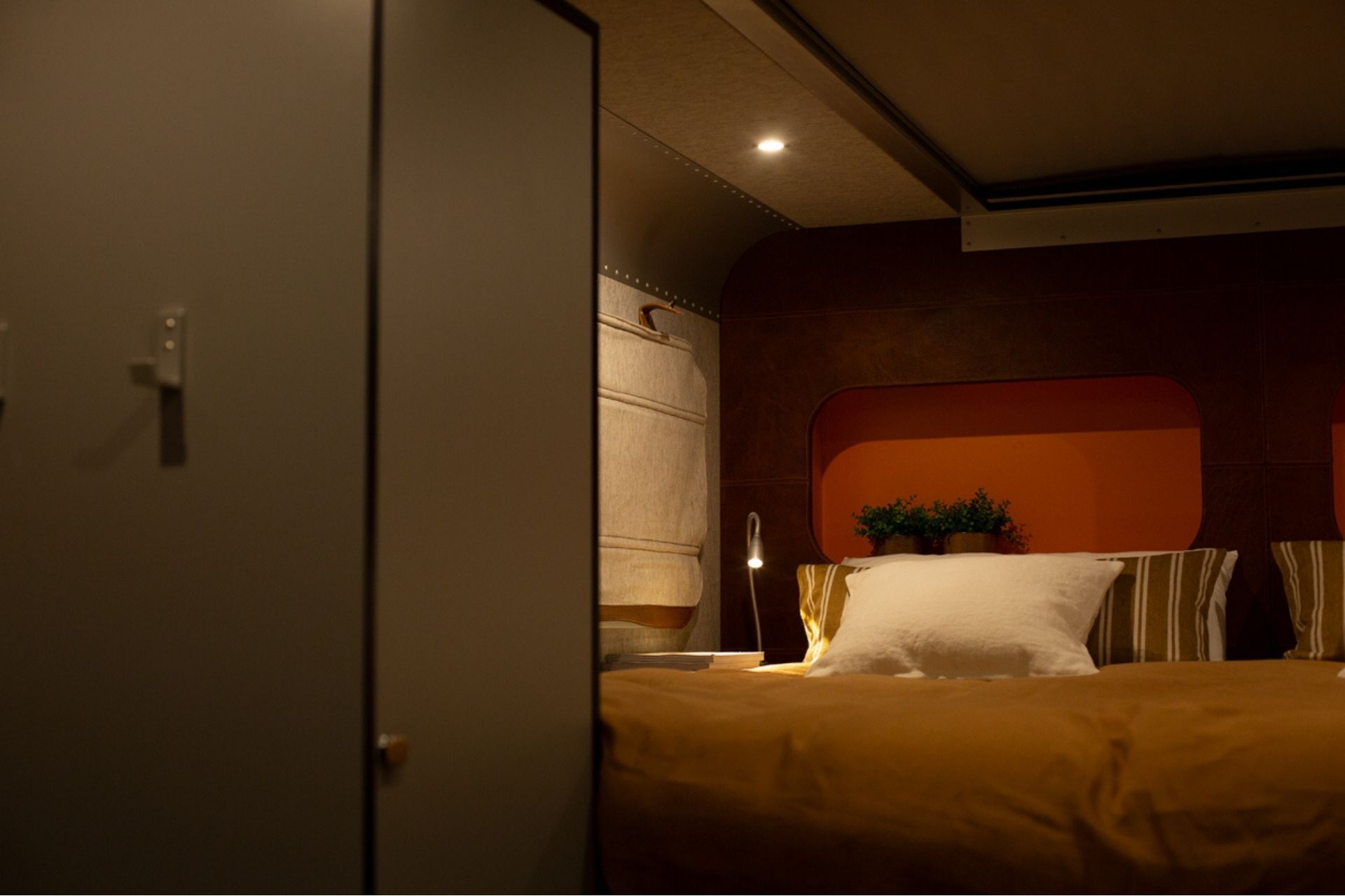 Bed donker Lume Expedition