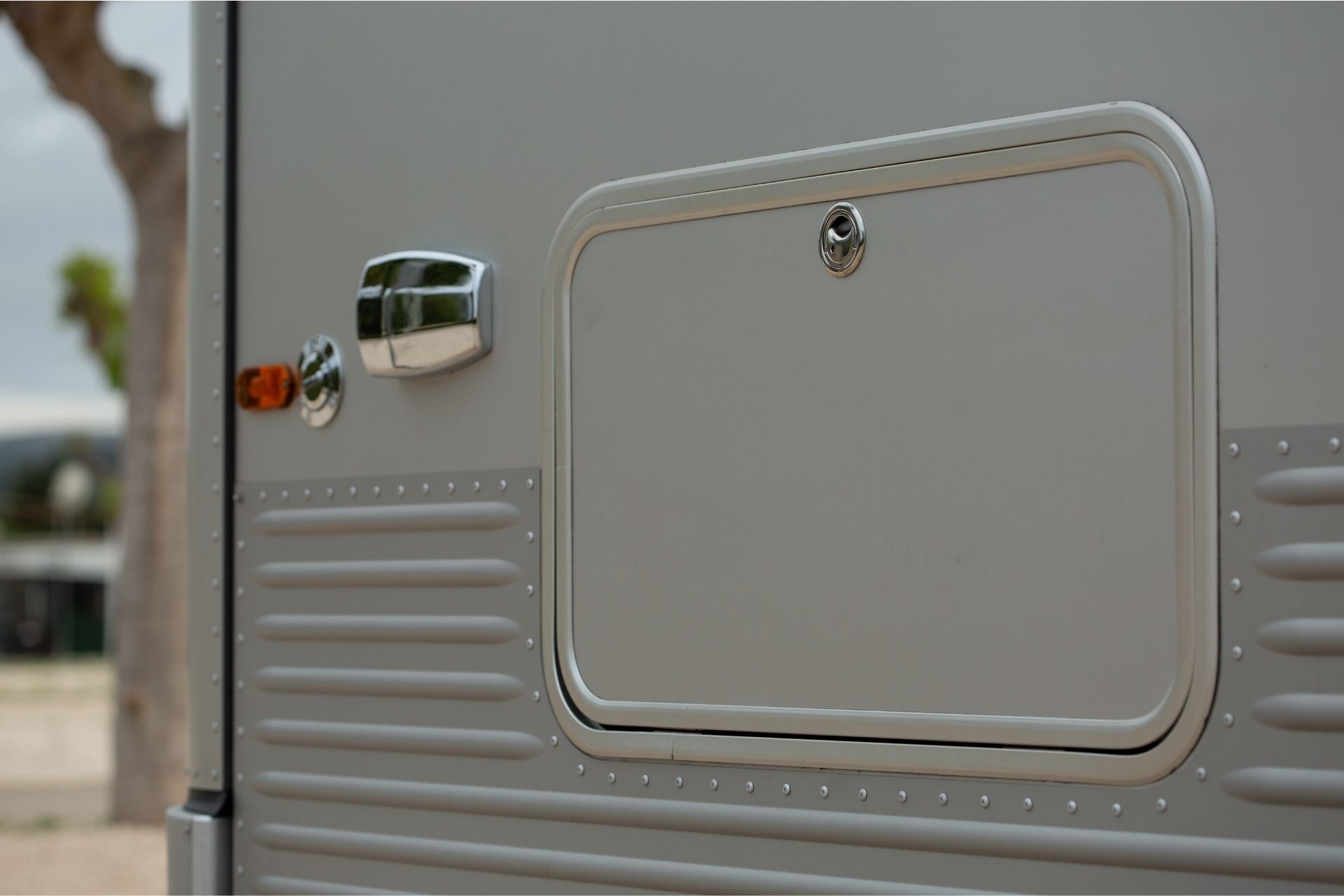 Garage Lume Traveler