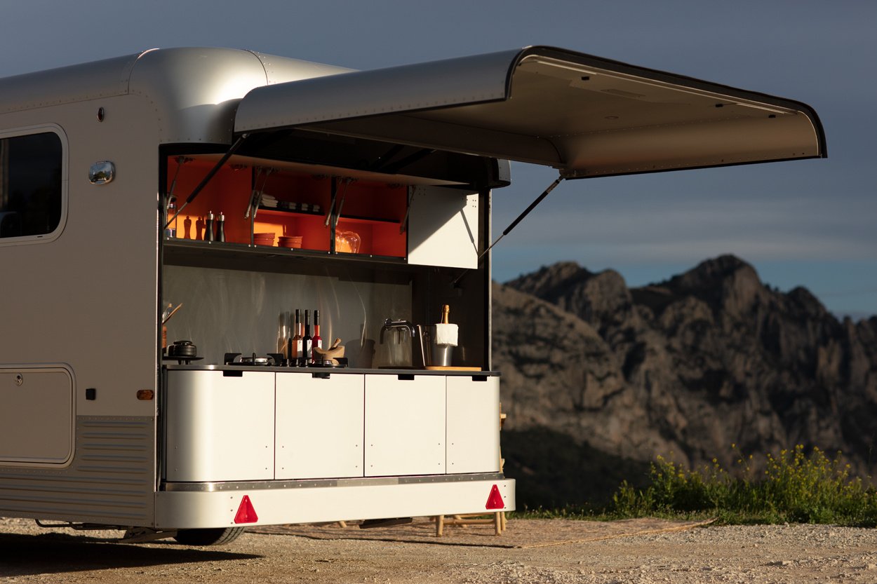 Opened kitchen Lume Traveler